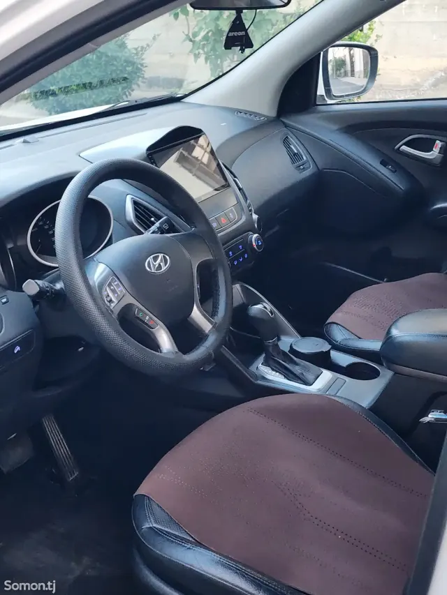 Hyundai Tucson 2014 · 2.0 AT