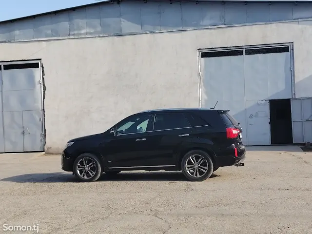 Kia Sorento 2015 · 3.3 AT