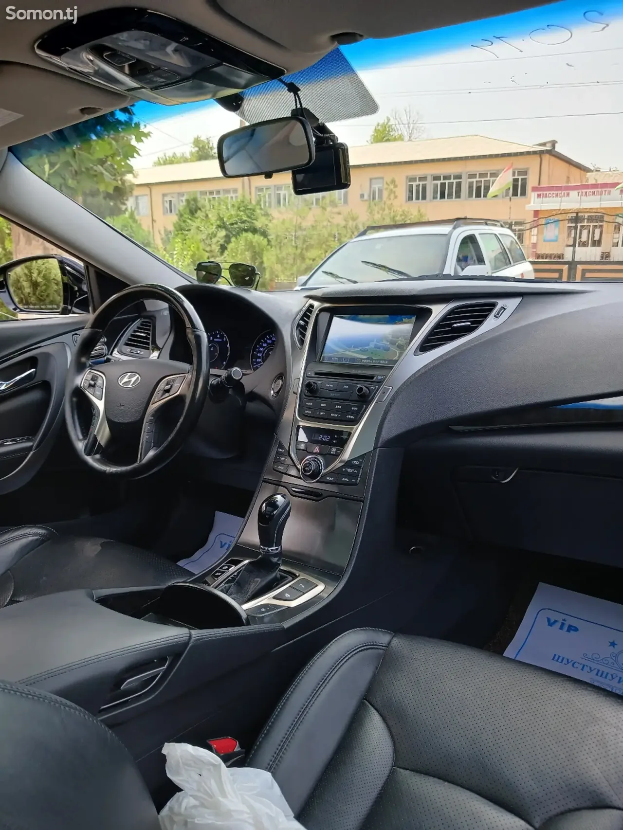 Hyundai Grandeur 2014 · 3.0 AT