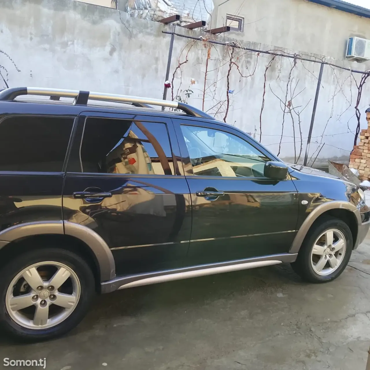 Mitsubishi Outlander 2006 · 2.0 MT