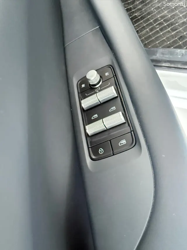 Geely Galaxy E5 2026 · AT