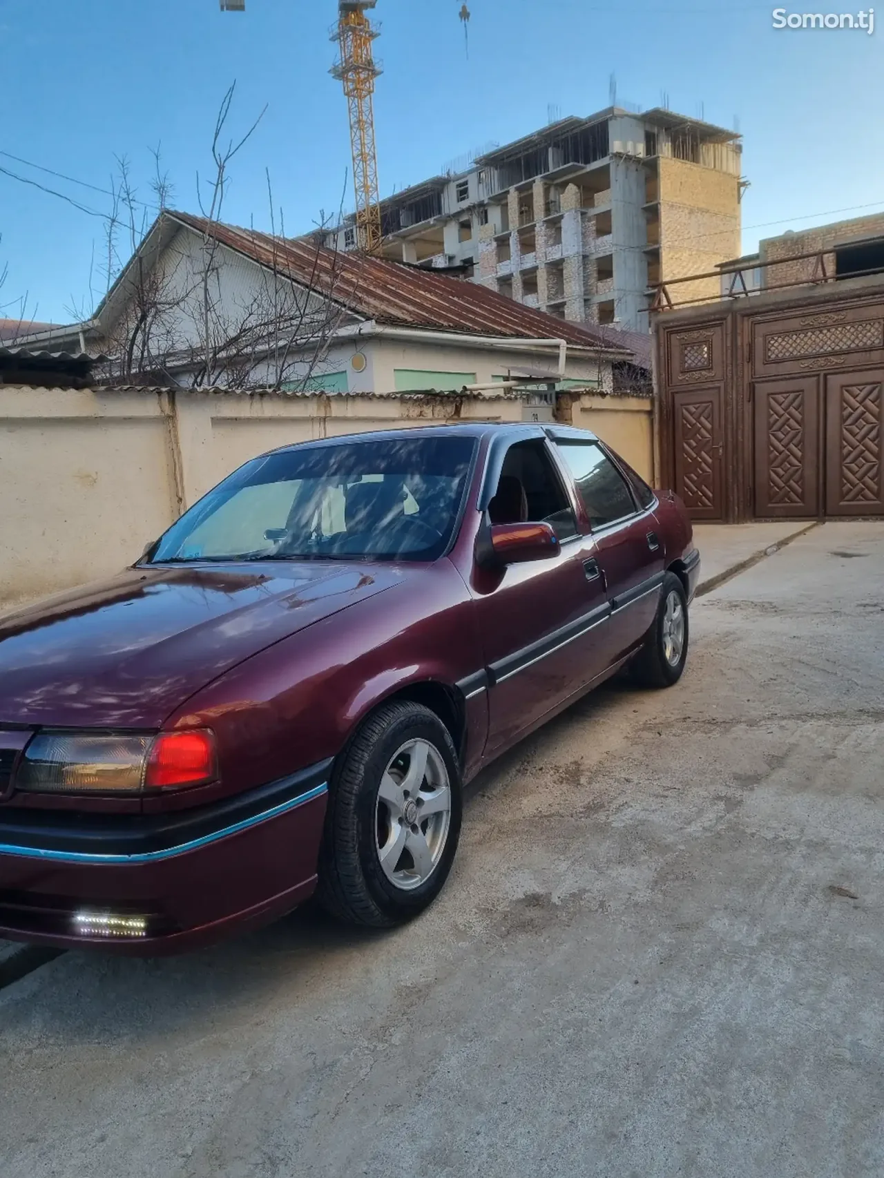 Opel Vectra A 1993 · 1.6 MT