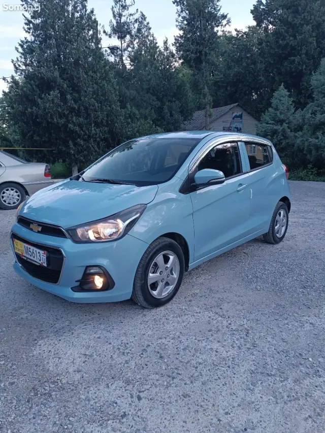 Chevrolet Spark 2016 · 1.1 AT