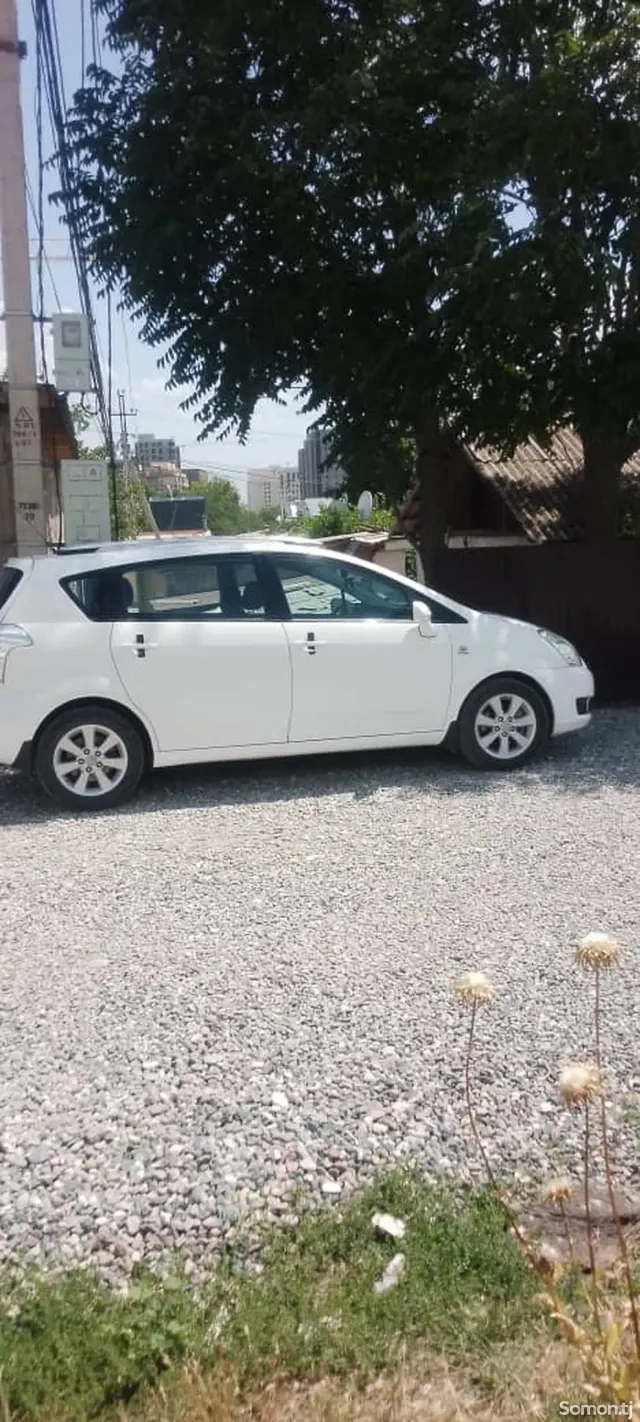 Toyota Corolla Verso 2008 · 1.8 MT