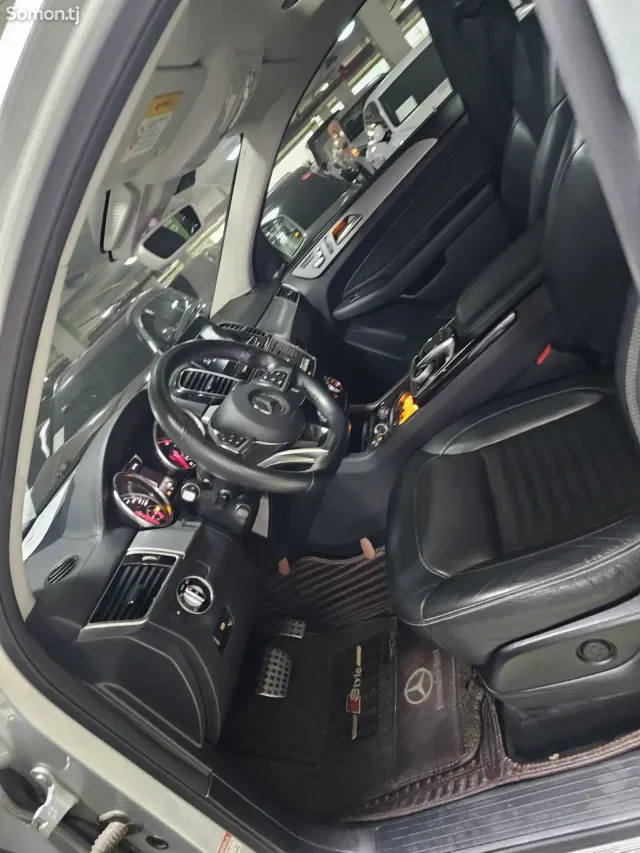 Mercedes-Benz GLE class 2016 · 3.0 AT