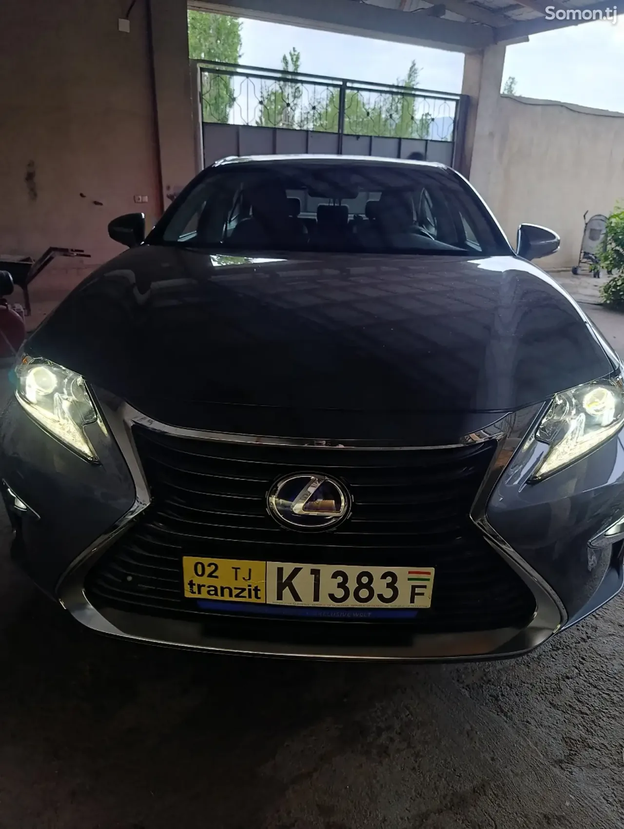 Lexus ES series 2016 · 3.0 AT