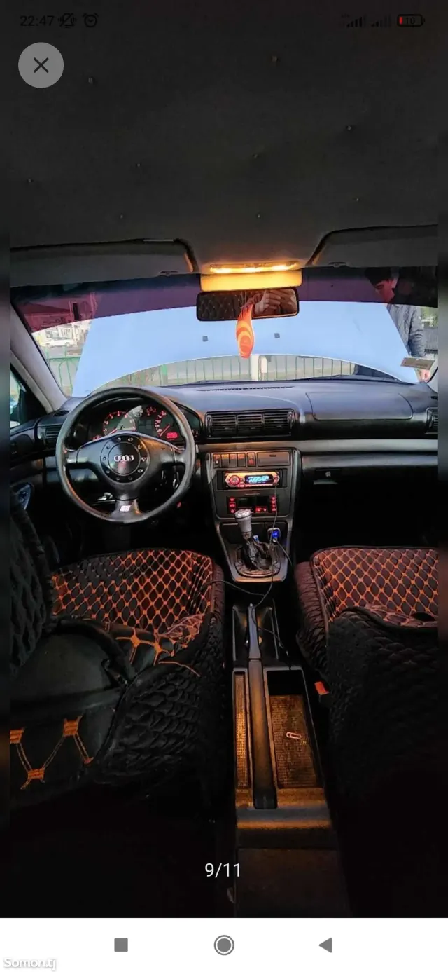 Audi A4 1998 · 1.8 MT