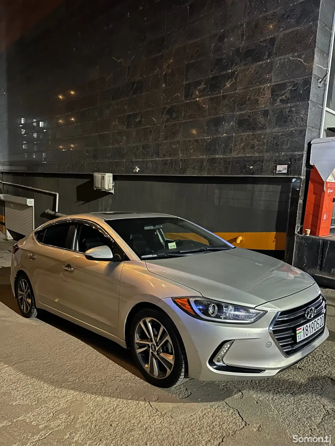 Hyundai Elantra 2017 · 2.0 AT