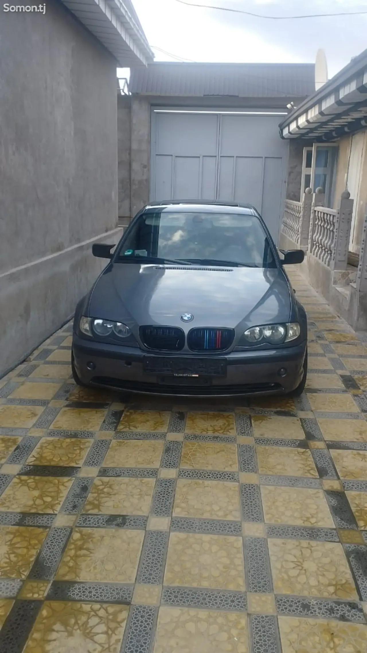 BMW 3 series 2003 · 2.0 MT