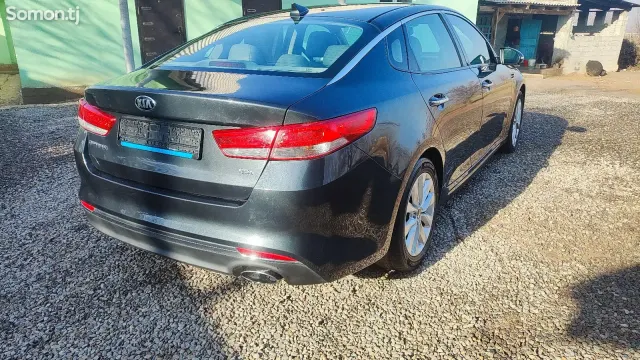 Kia Optima 2016 · 2.4 AT