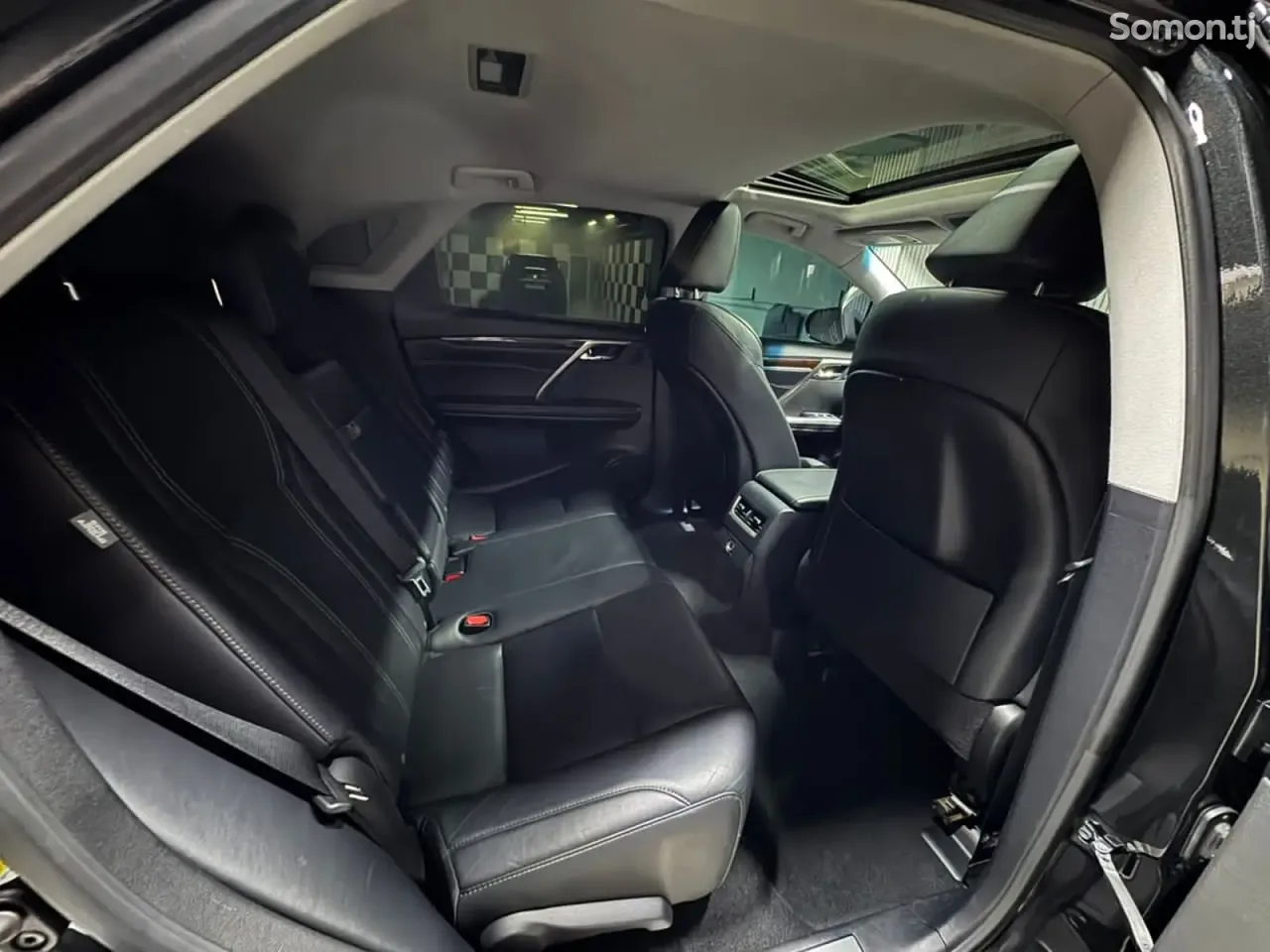 Lexus RX series 2017 · 3.5 AT