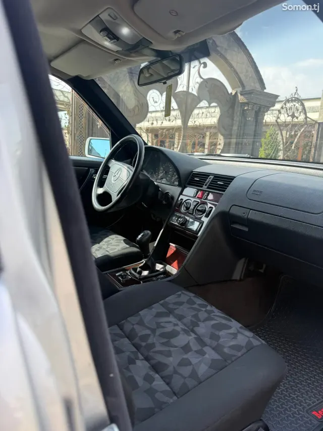 Mercedes-Benz C class 1998 · 1.8 MT