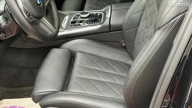 BMW X7 2023 · 4.0 AT