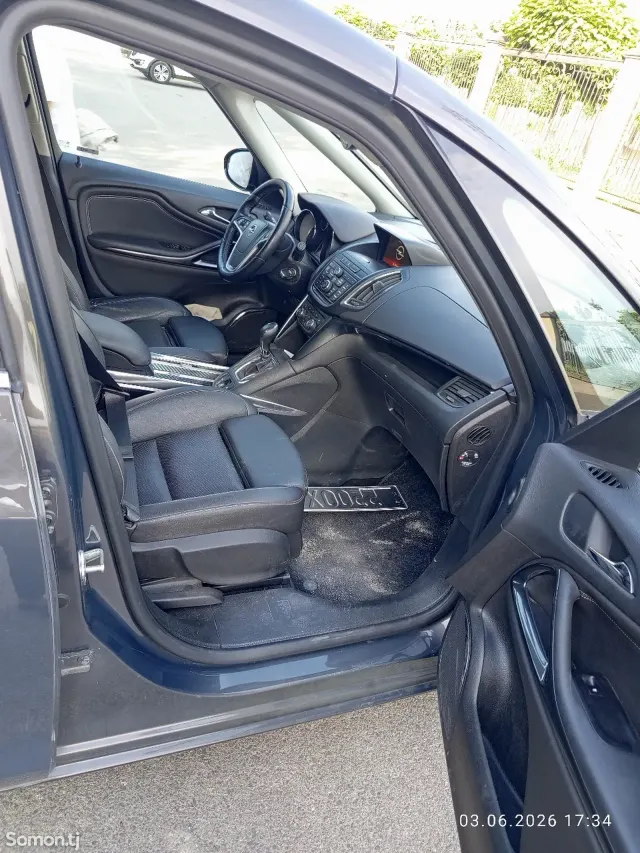 Opel Zafira 2016 · 2.0 AT
