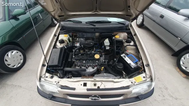 Opel Astra F 1997 · 1.6 MT
