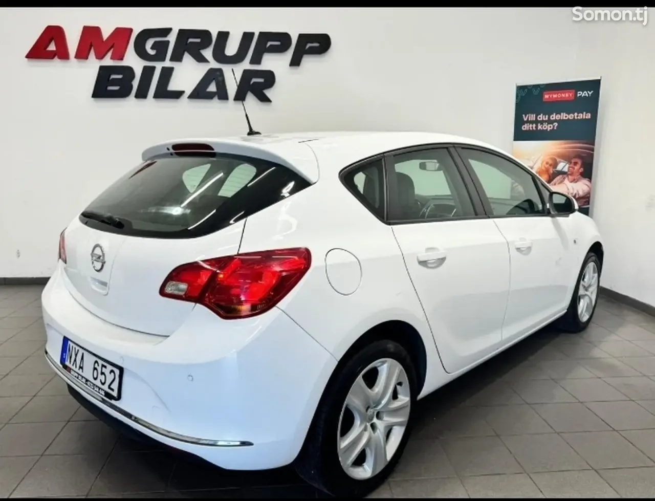 Opel Astra J 2014 · 1.6 MT