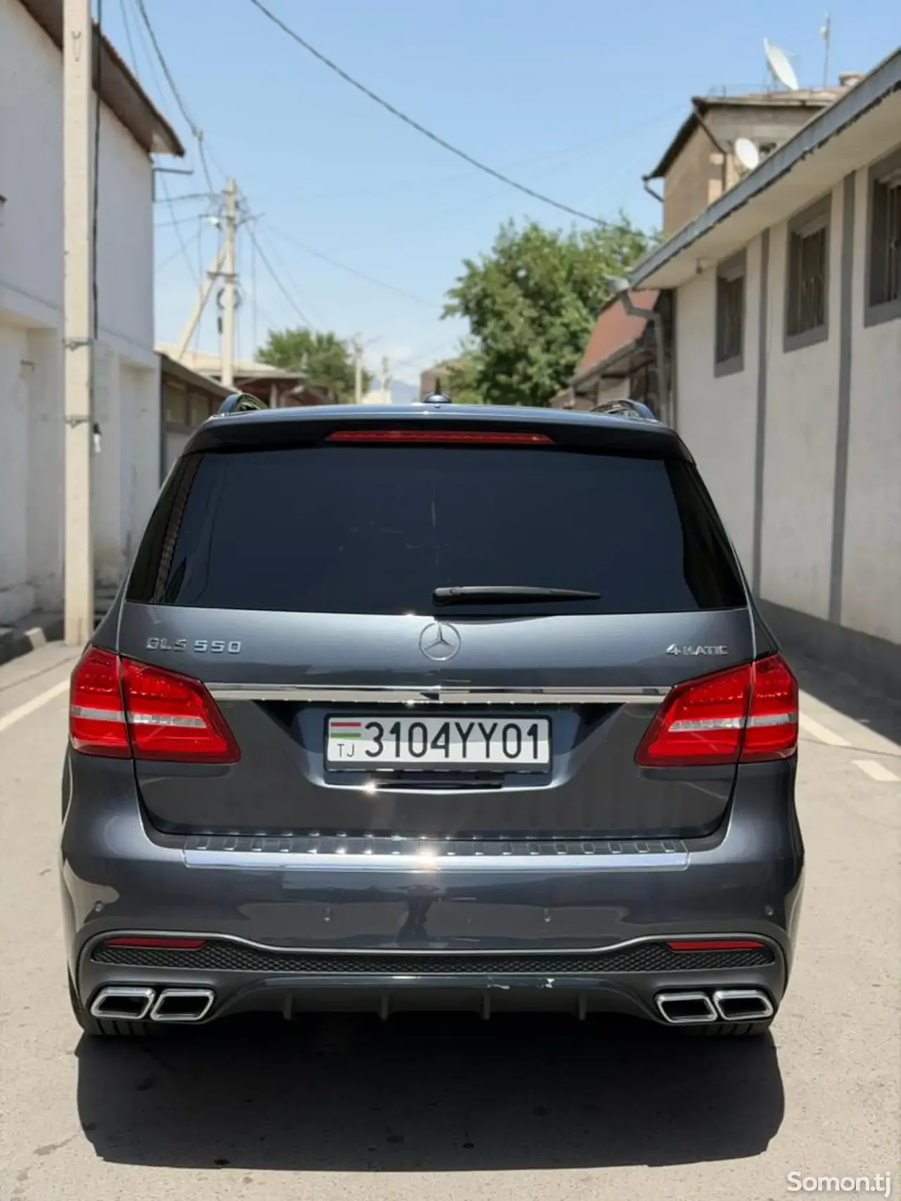 Mercedes-Benz GLS 2017 · 5.5 AT
