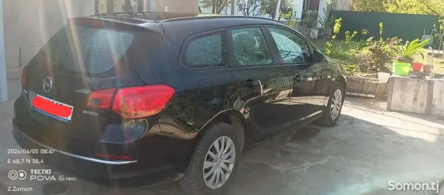 Opel Astra J 2013 · 1.4 MT