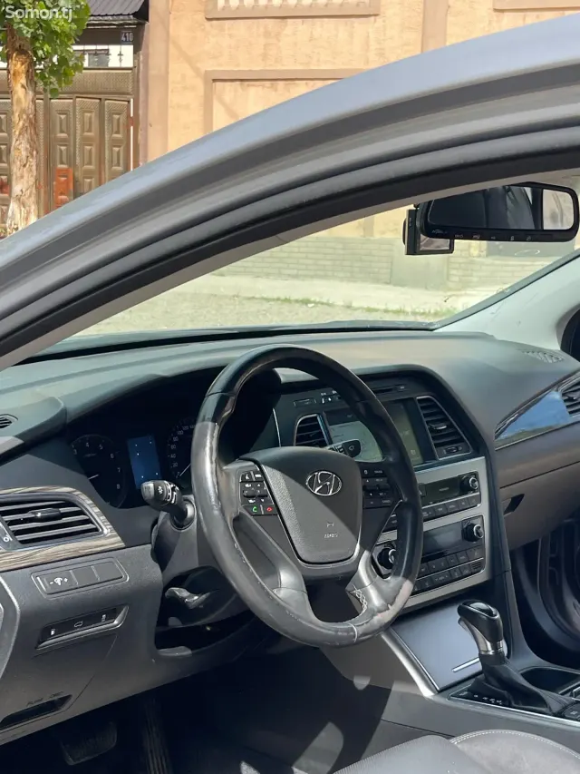 Hyundai Sonata 2014 · 2.0 AT