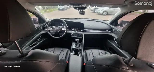 Hyundai Avante 2021 · 1.6 AT