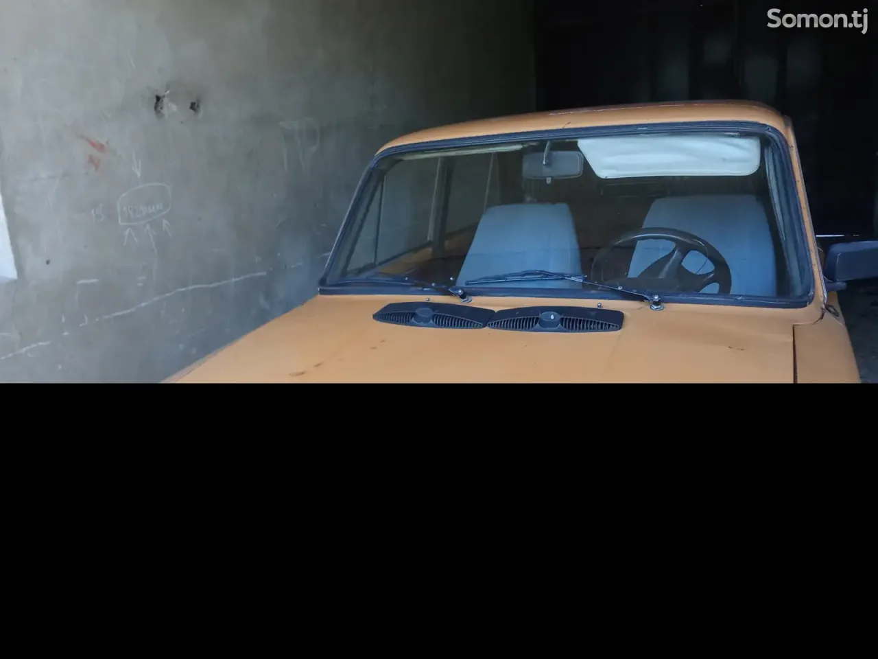 Lada (ВАЗ) 2111 1981 · 1.5 MT
