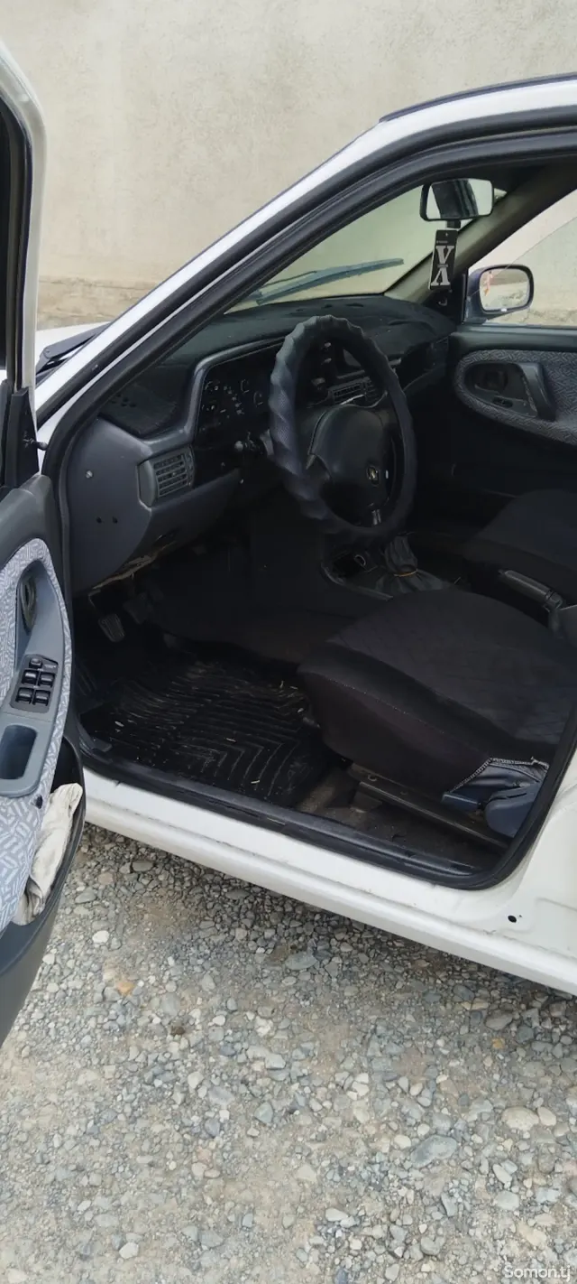 Daewoo Nexia 1995 · 1.6 MT