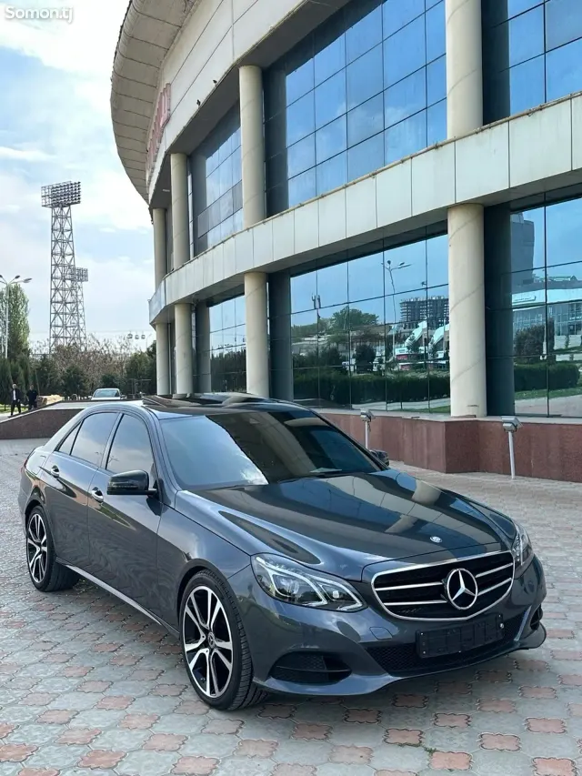 Mercedes-Benz E class 2015 · 2.2 AT