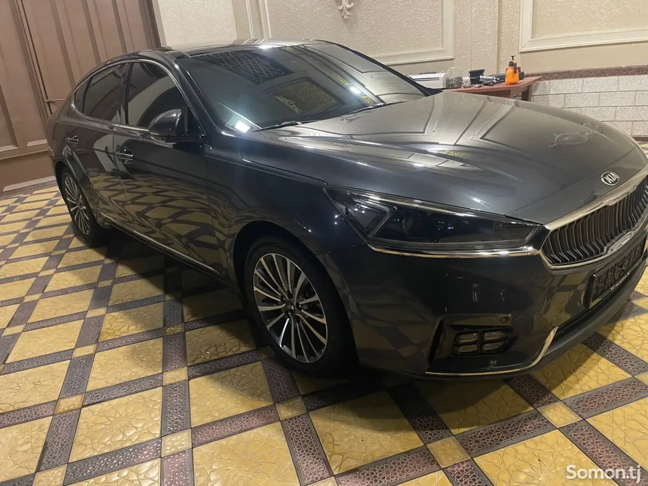 Kia K7 2016 · 3.3 AT
