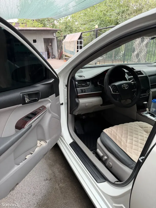 Toyota Camry 2013 · 3.5 AT