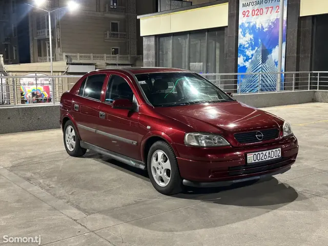 Opel Astra G 1999 · 1.8 MT