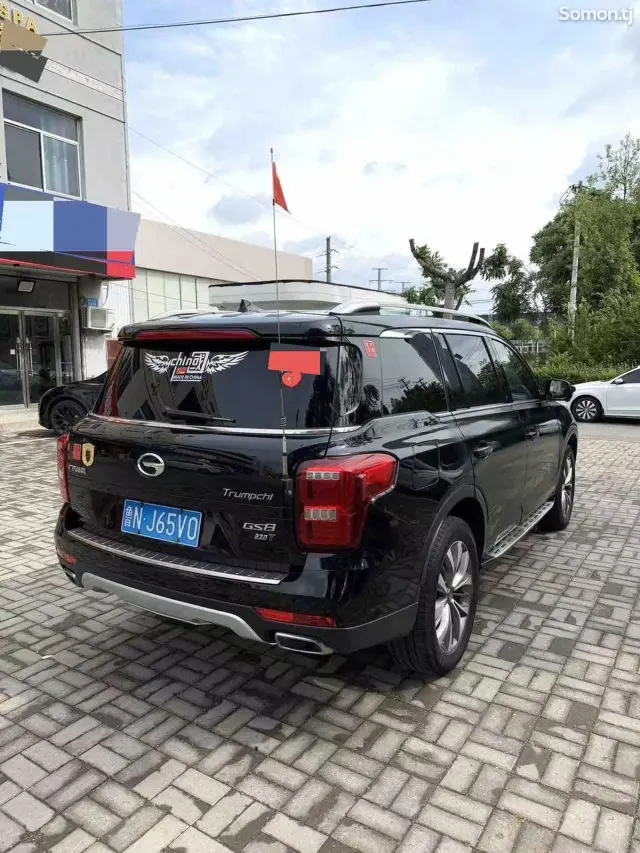 GAC Trumpchi GS8 2017 · 2.0 AT
