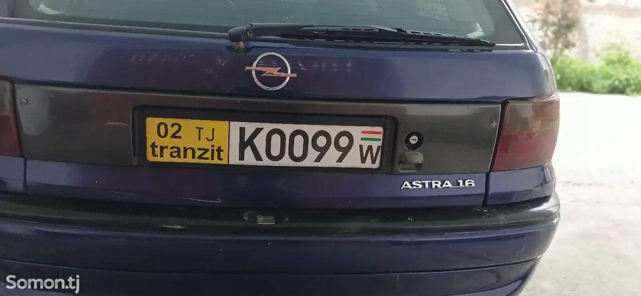 Opel Astra F 1996 · 1.6 MT