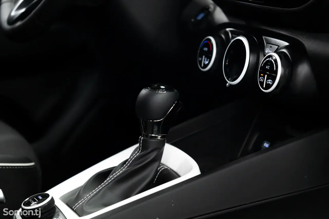Hyundai Venue 2025 · 1.6 AT