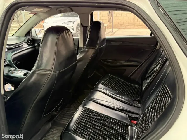 BYD E2 2024 · AT