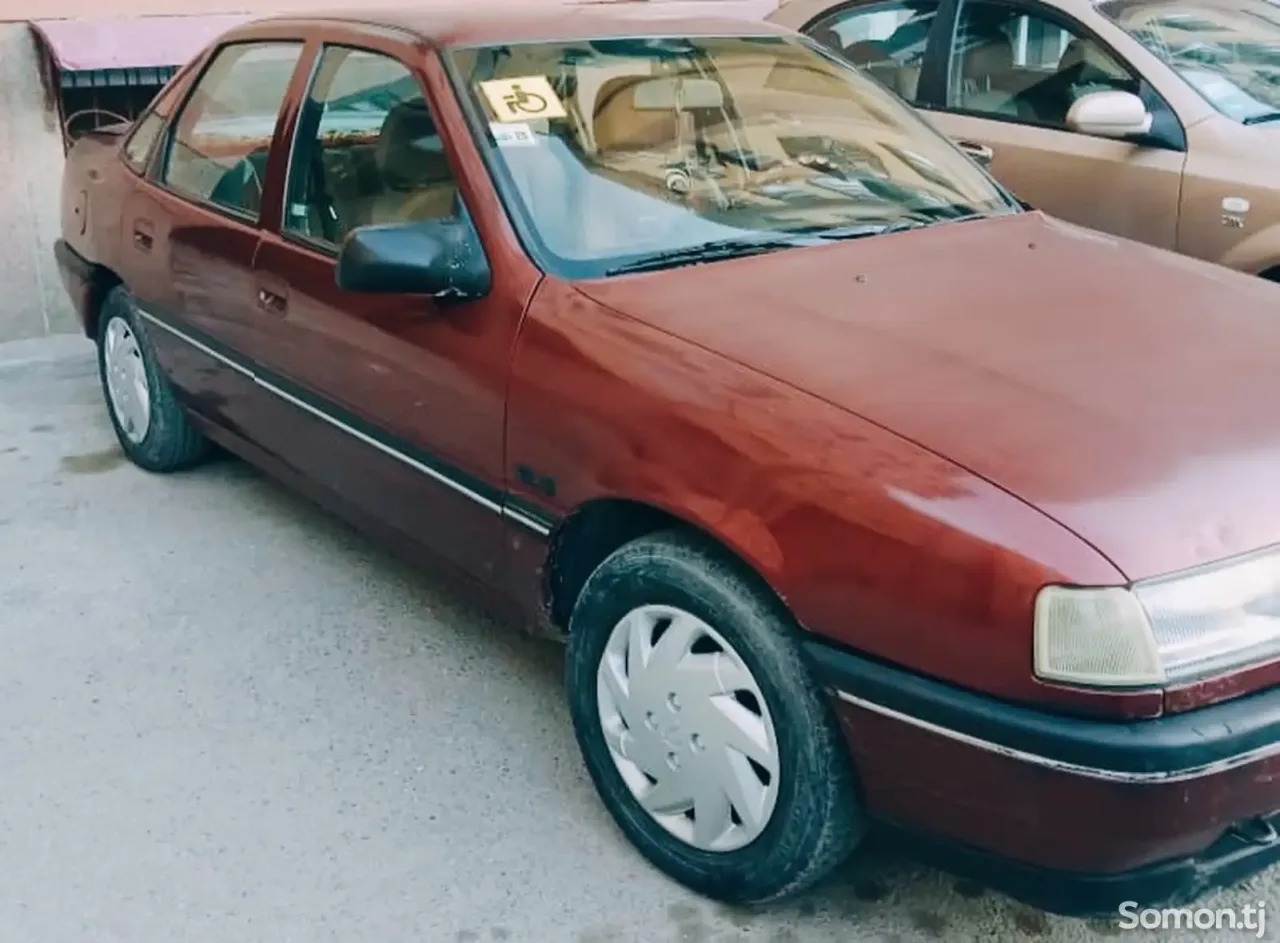 Opel Vectra A 1992 · 1.6 MT