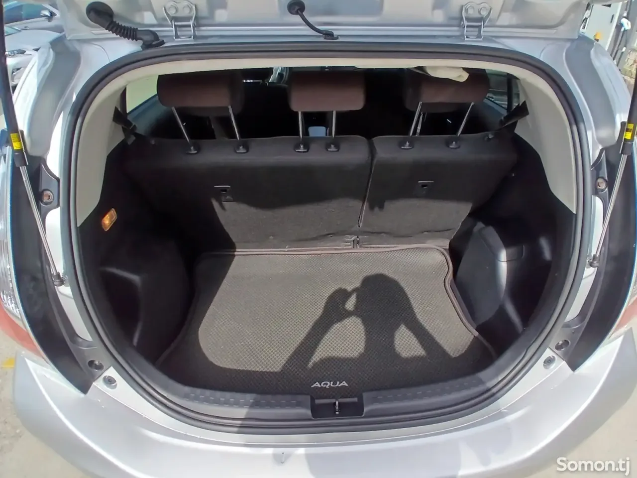Toyota Aqua 2015 · 1.5 AT