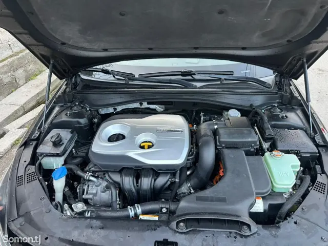Kia K5 2018 · 2.4 AT
