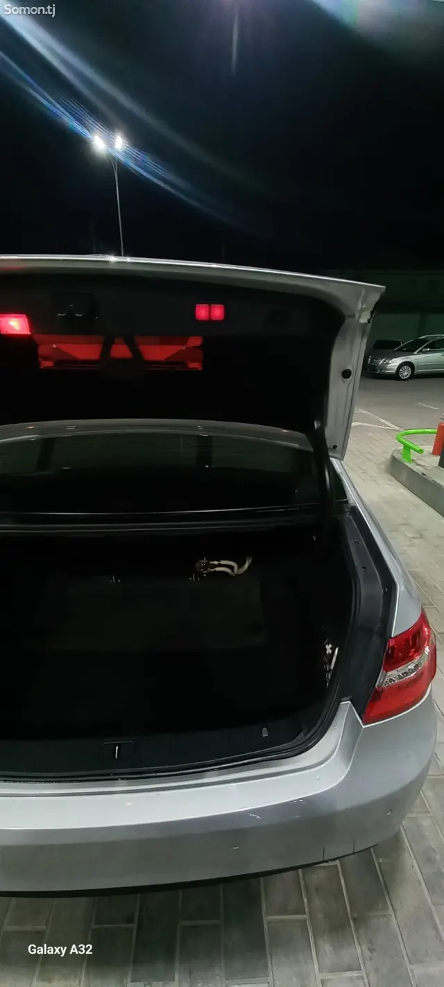 Mercedes-Benz E class 2010 · 3.5 AT