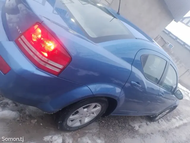 Dodge Charger 2010 · 2.0 MT