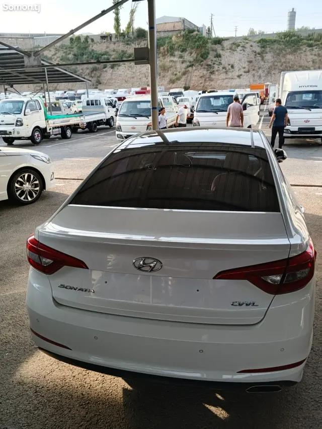 Hyundai Sonata 2014 · 2.0 AT