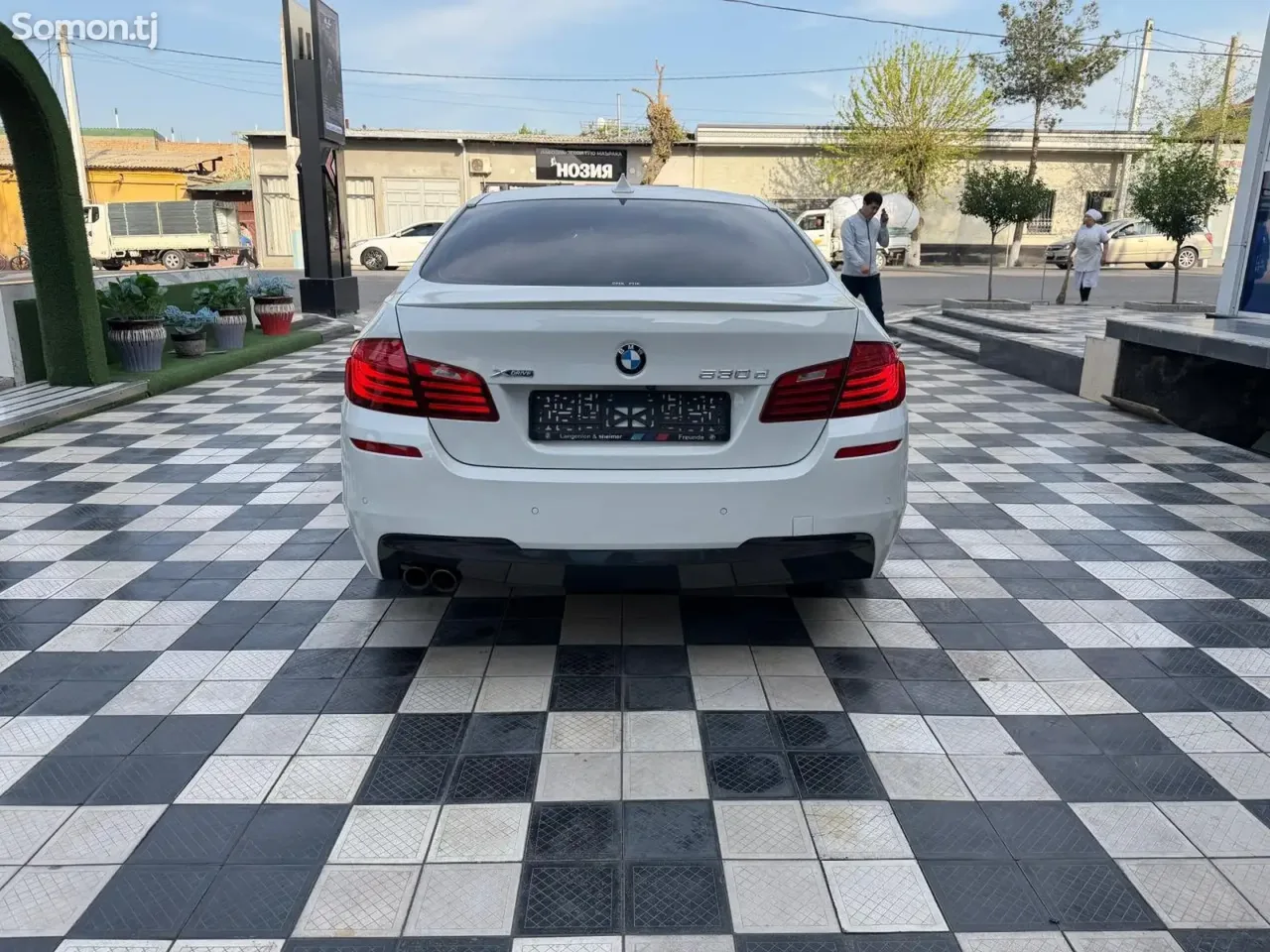 BMW 5 series 2016 · 3.0 AT