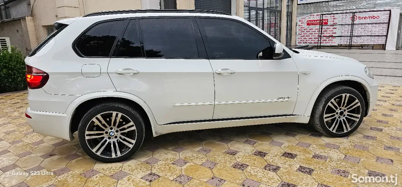 BMW X5 M 2011 · 4.0 AT