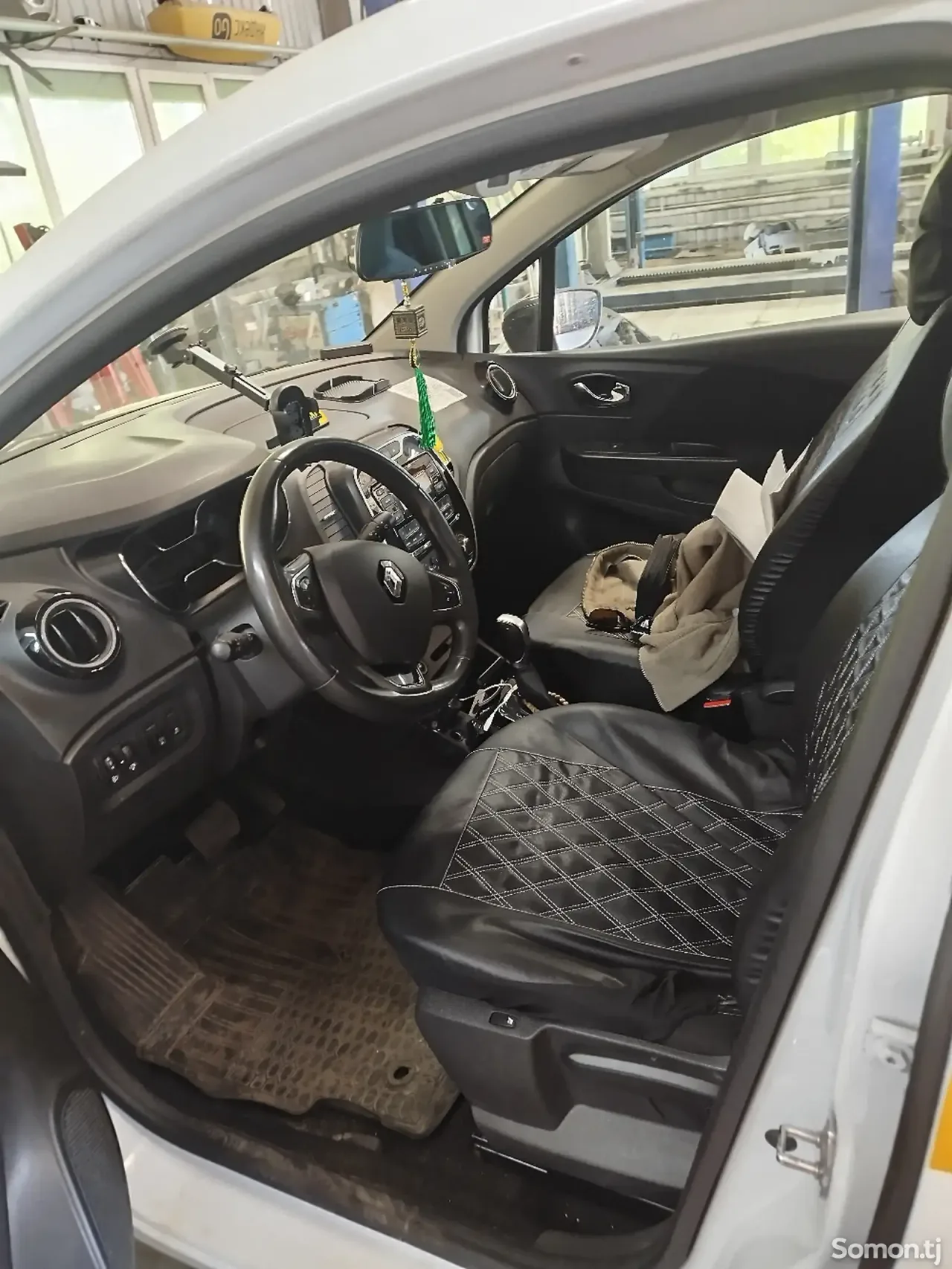 Renault 11 2019 · 1.6 AT