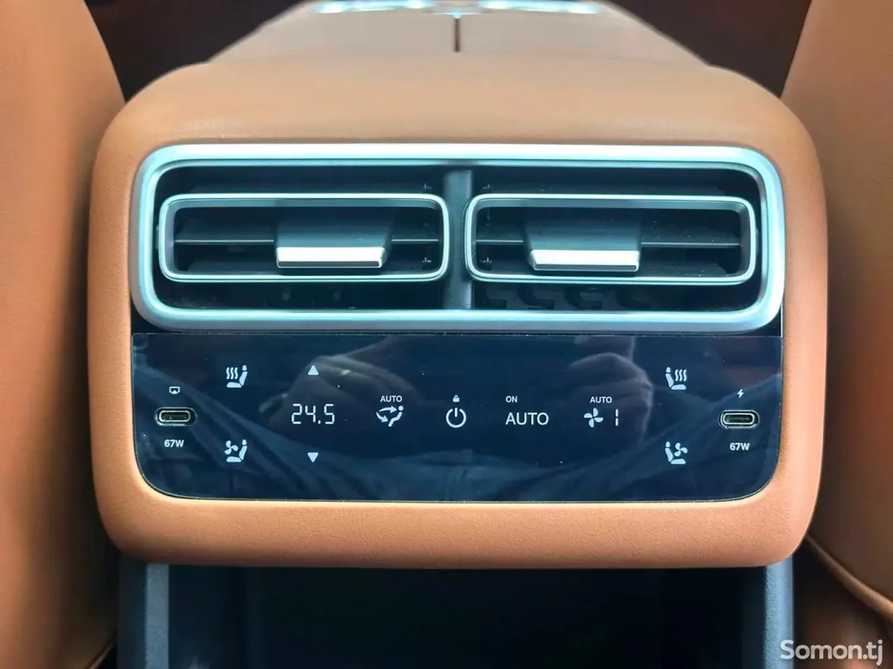 Li Auto (Lixiang) L6 2025 · AT