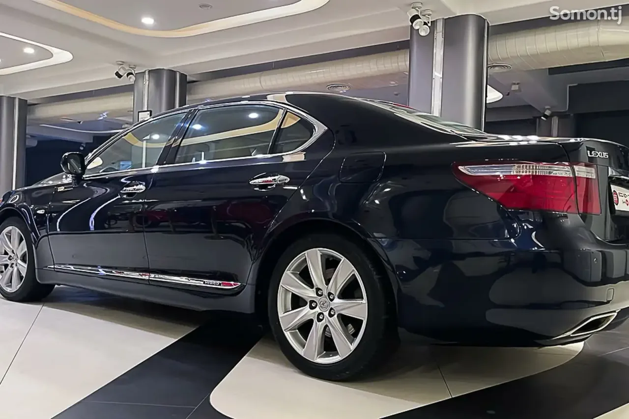 Lexus LS series 2009 · 4.5 AT