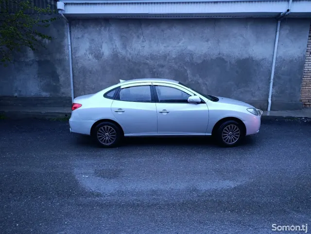 Hyundai Avante 2010 · 1.6 AT
