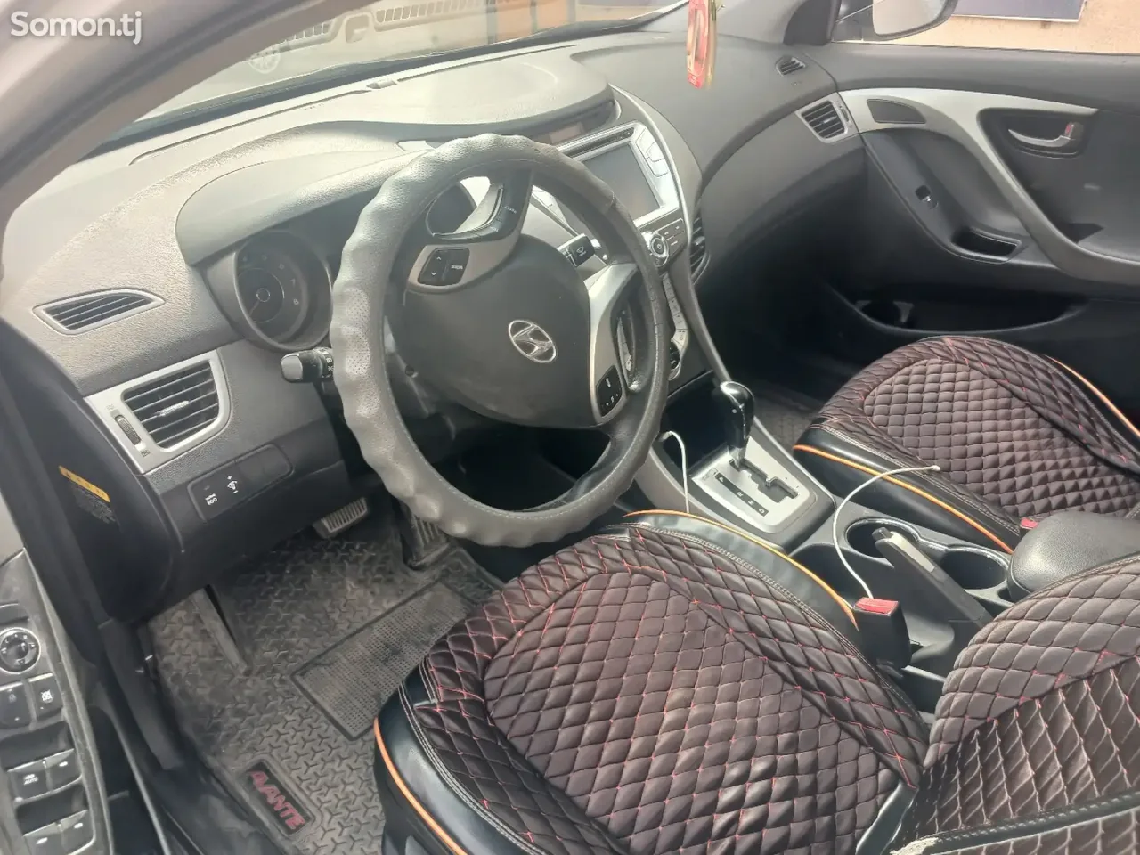 Hyundai Avante 2011 · 1.6 AT