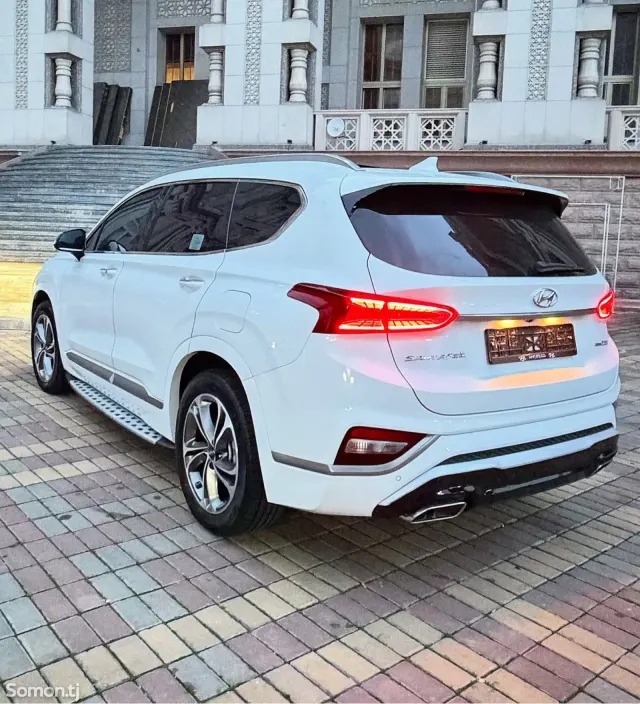 Hyundai Santa Fe 2019 · 2.2 AT