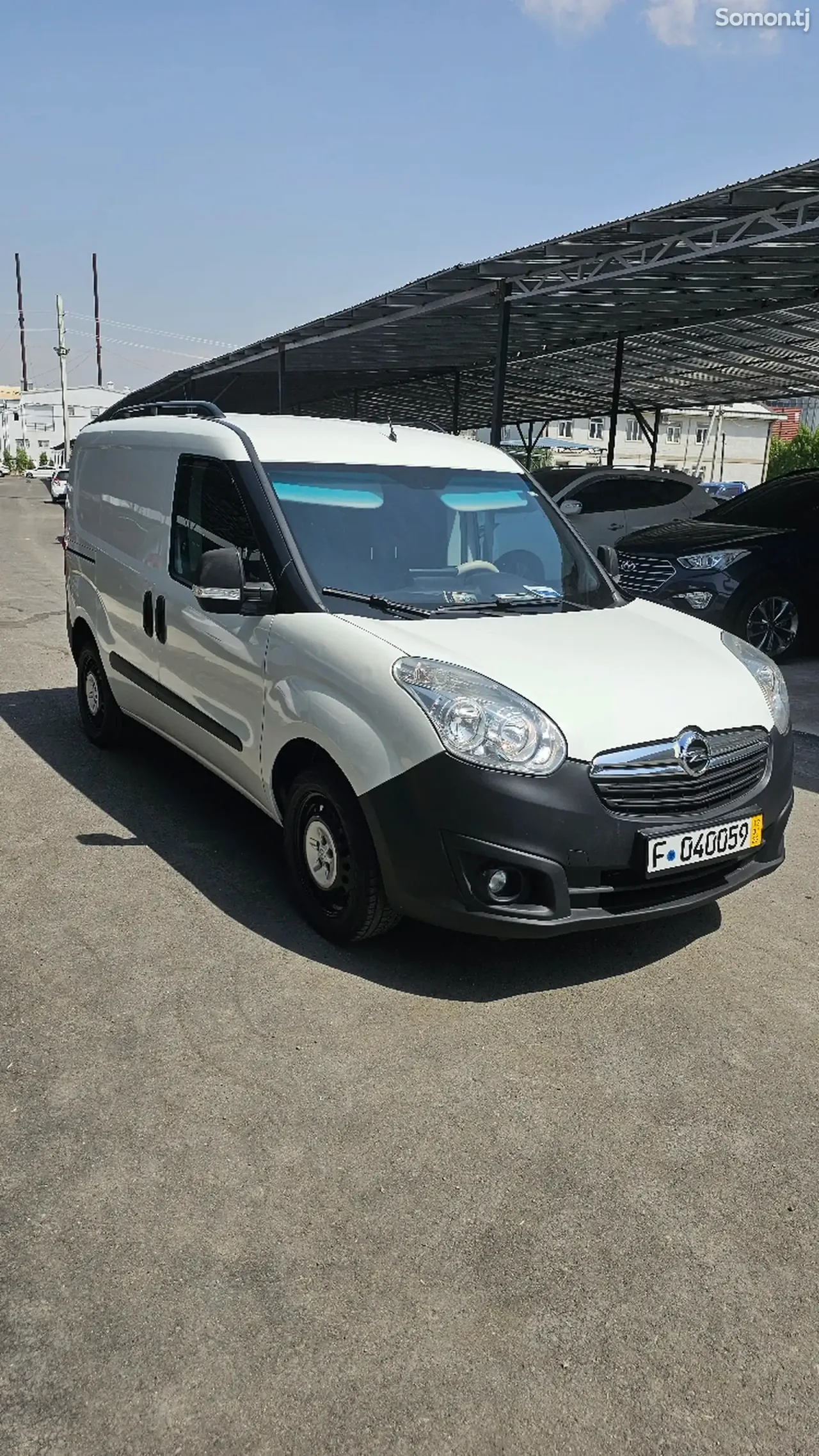 Opel Combo 2015 · 1.4 MT