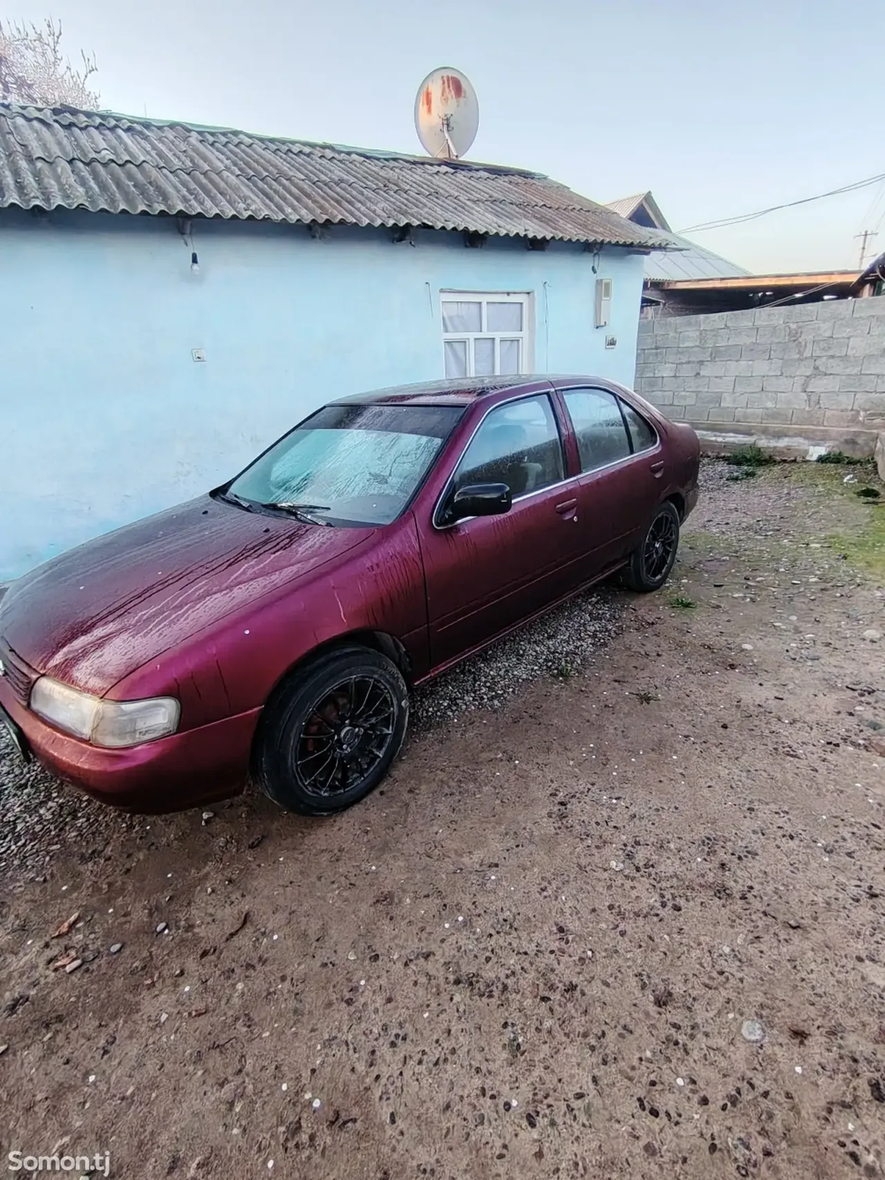 Nissan Altima 1995 · 1.6 MT